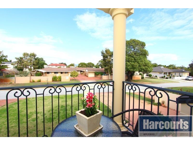 8 Hesford Avenue, Mount Pleasant WA 6153