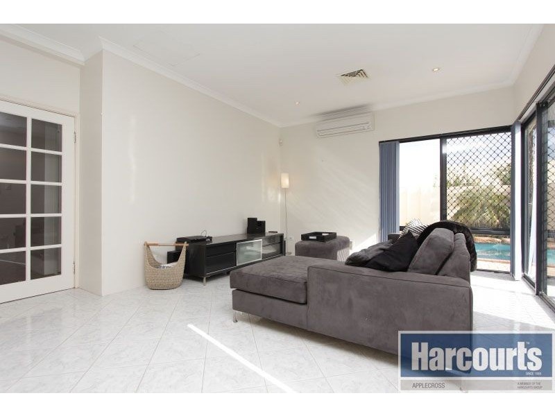 8 Hesford Avenue, Mount Pleasant WA 6153