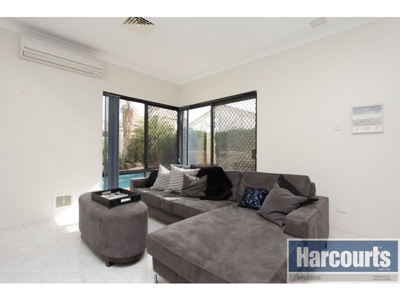 8 Hesford Avenue, Mount Pleasant WA 6153