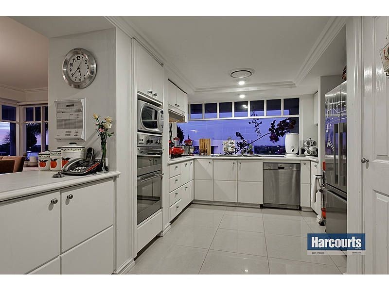 34 Whitfeld Terrace, Winthrop WA 6150
