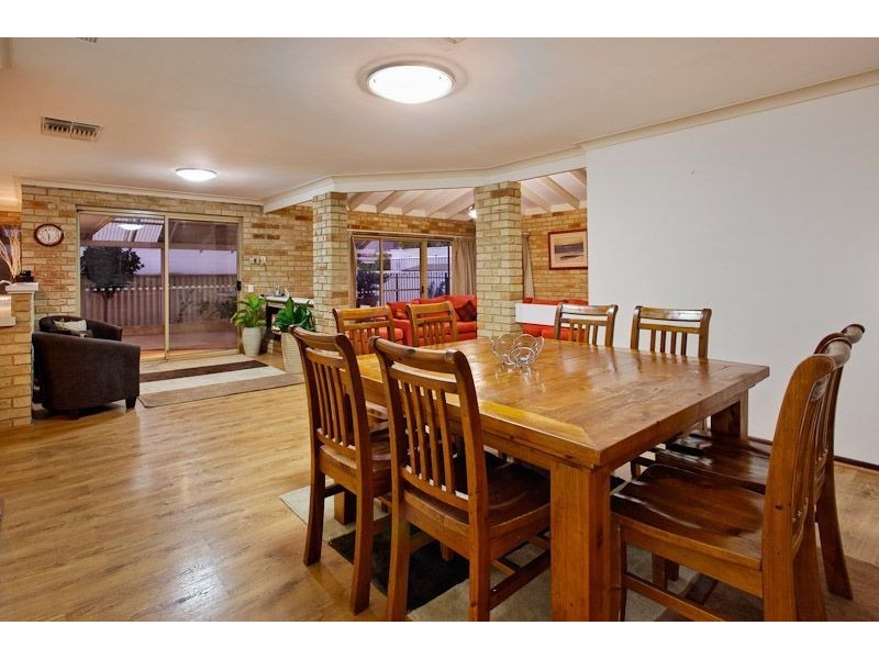 93 Jackson Avenue, Winthrop WA 6150