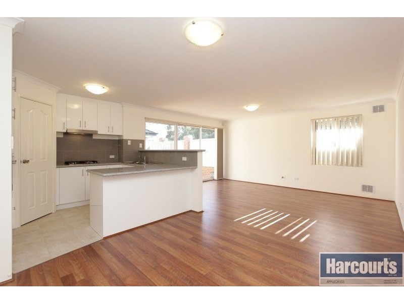 6/17 Yallambee Way, Queens Park WA 6107