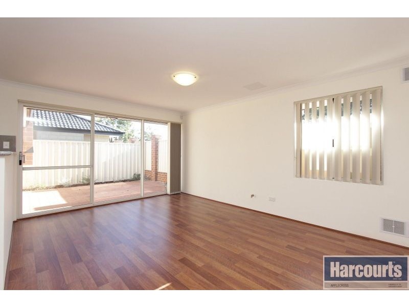 6/17 Yallambee Way, Queens Park WA 6107