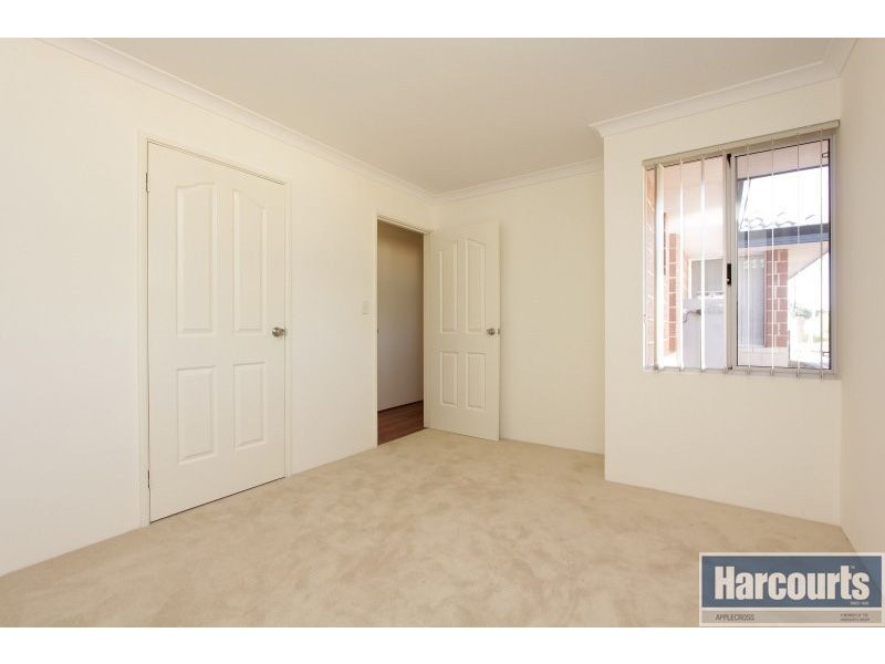 6/17 Yallambee Way, Queens Park WA 6107