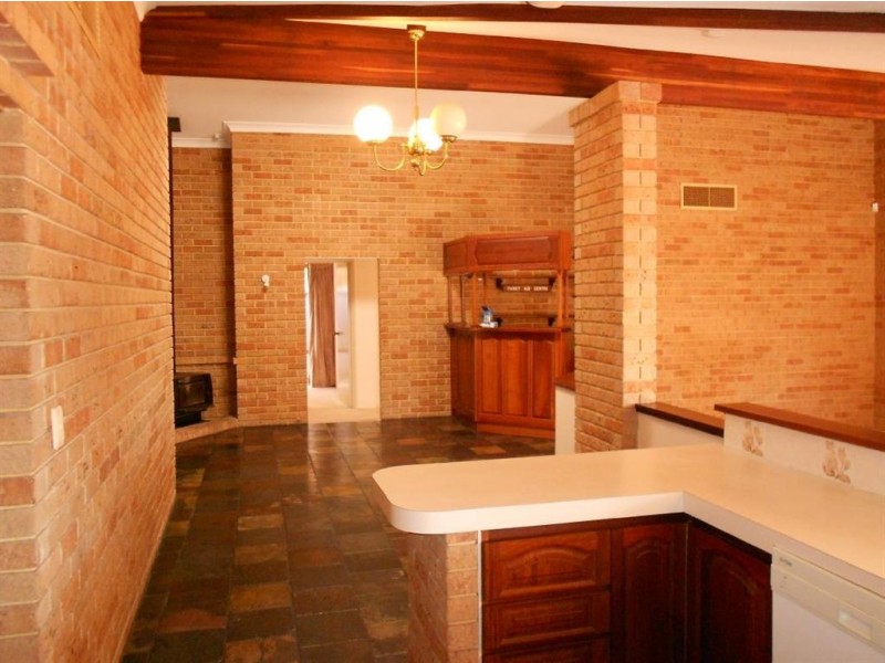 2A Keane Close, Winthrop WA 6150