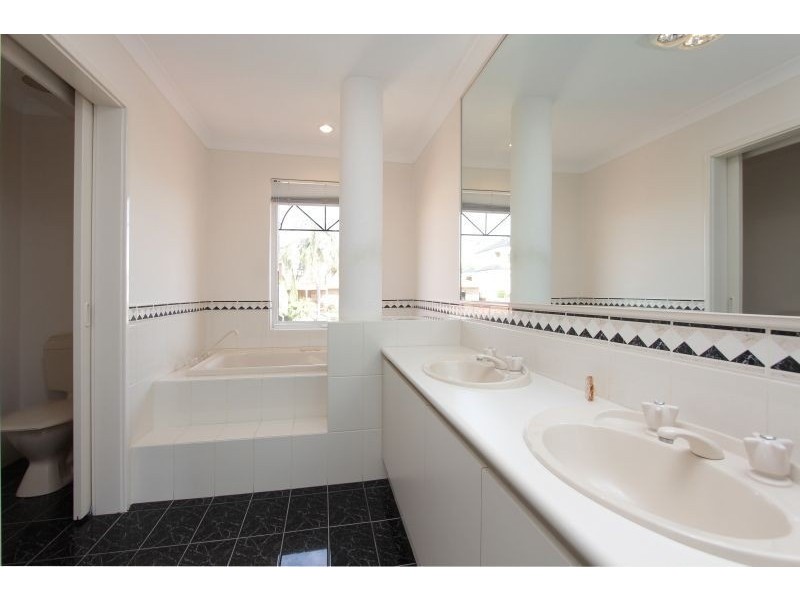 30 Norton Ridge, Winthrop WA 6150