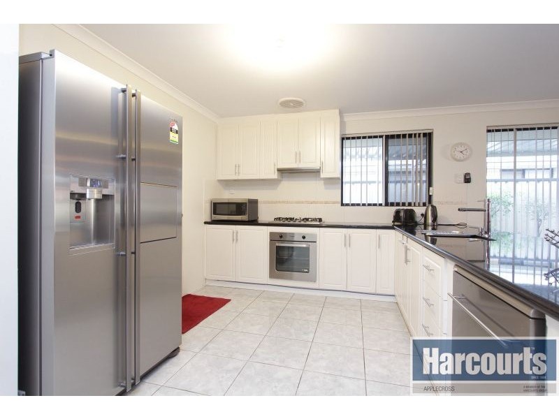 66 Sheffield Road, Wattle Grove WA 6107