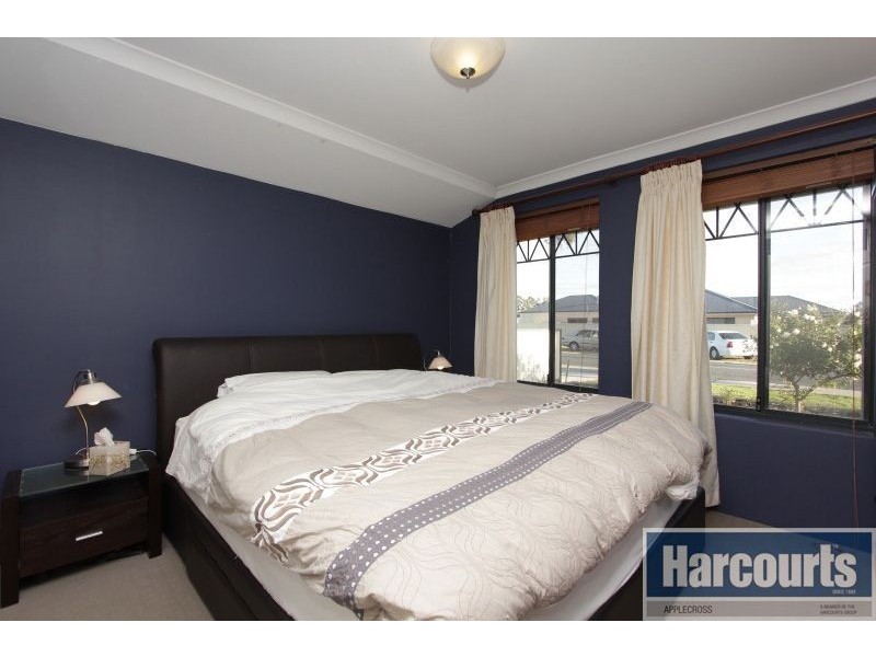66 Sheffield Road, Wattle Grove WA 6107