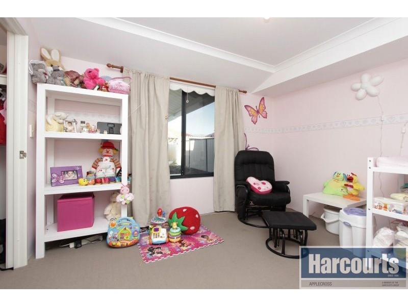 66 Sheffield Road, Wattle Grove WA 6107