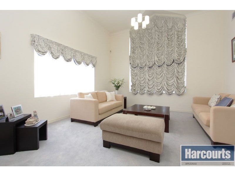 38 Houghton Way, Winthrop WA 6150