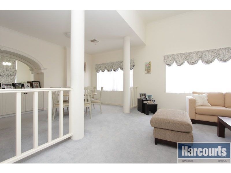 38 Houghton Way, Winthrop WA 6150