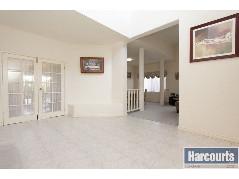 38 Houghton Way, Winthrop WA 6150