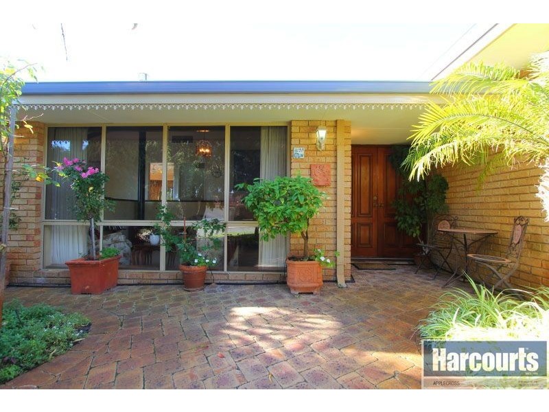 20 Gamblen Way, Winthrop WA 6150