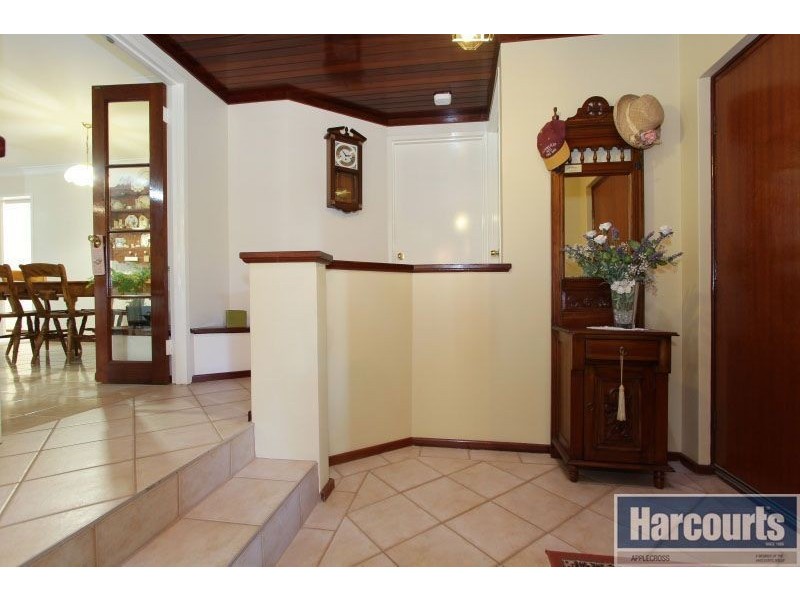 20 Gamblen Way, Winthrop WA 6150