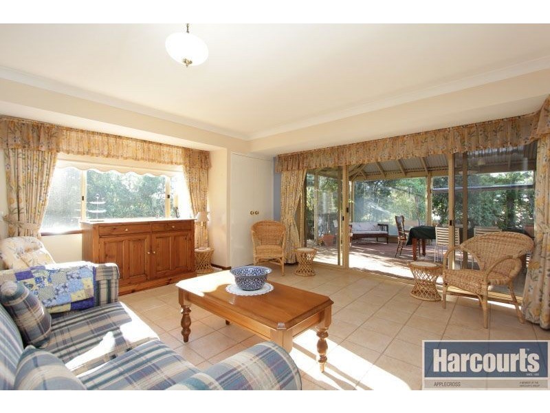 20 Gamblen Way, Winthrop WA 6150