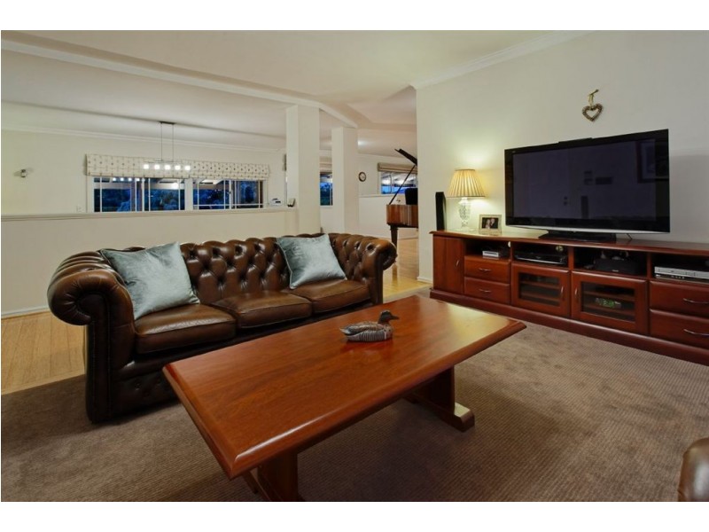 29 Whitfeld Terrace, Winthrop WA 6150