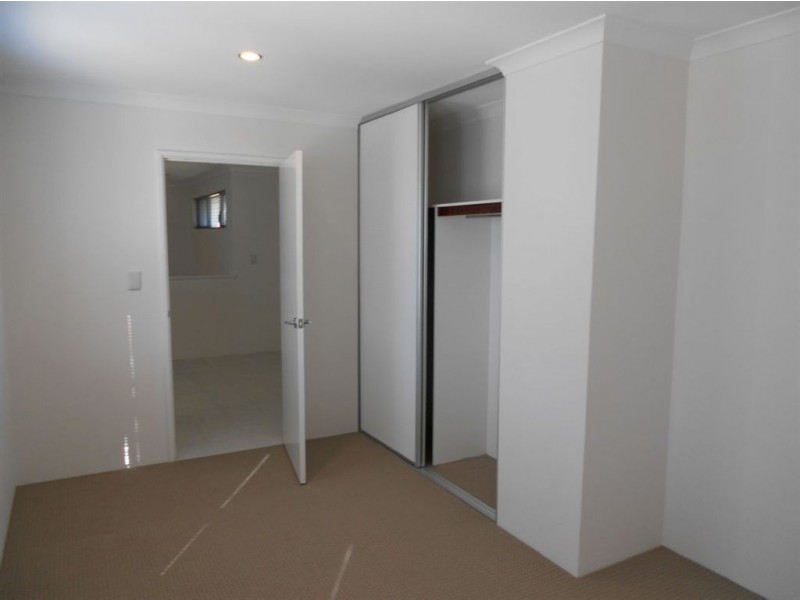 16C Lowes Street, Cloverdale WA 6105