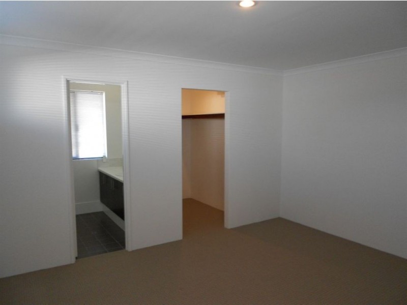 16C Lowes Street, Cloverdale WA 6105