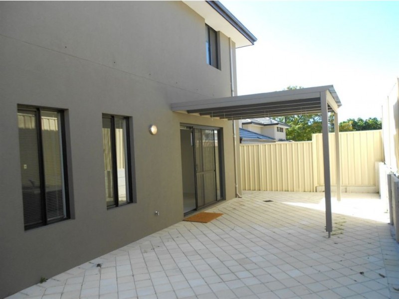 16C Lowes Street, Cloverdale WA 6105