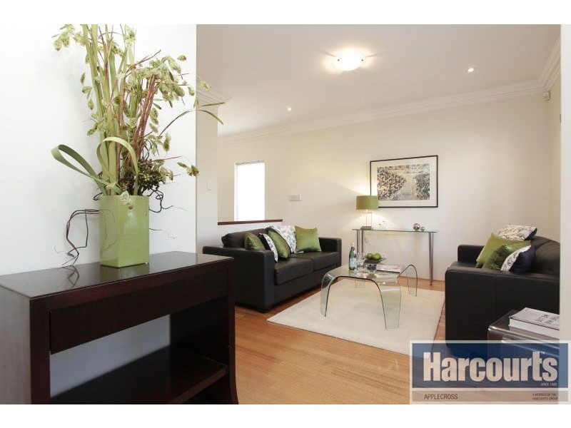 8 Hesford Avenue, Mount Pleasant WA 6153