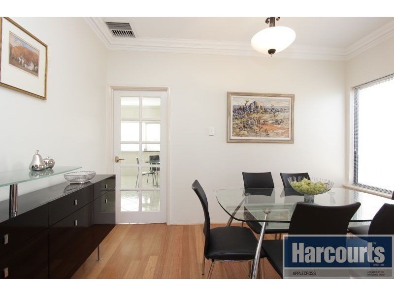 8 Hesford Avenue, Mount Pleasant WA 6153