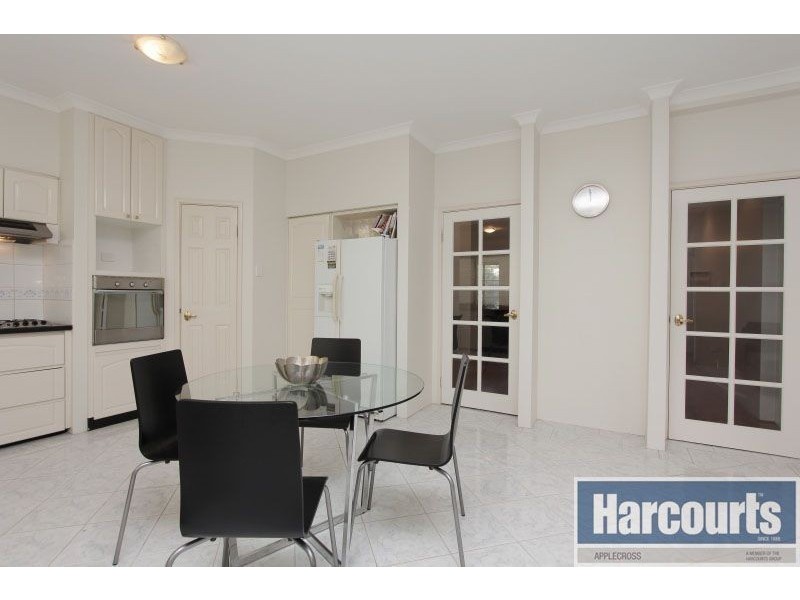 8 Hesford Avenue, Mount Pleasant WA 6153