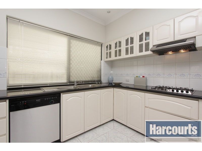 8 Hesford Avenue, Mount Pleasant WA 6153