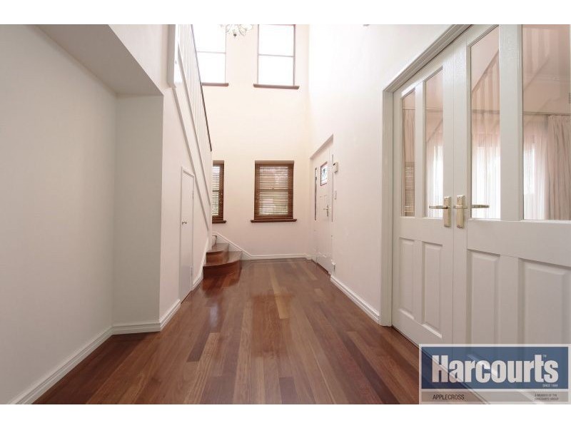 10 Atkins Road, Applecross WA 6153