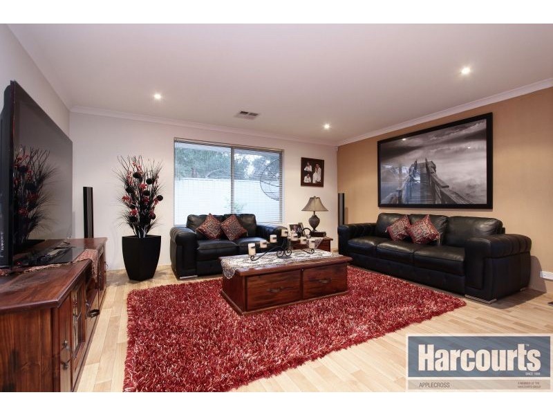 29 Coyong Road, Wattle Grove WA 6107