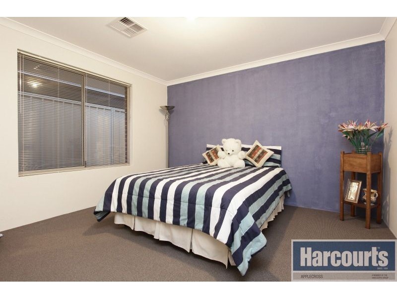 29 Coyong Road, Wattle Grove WA 6107
