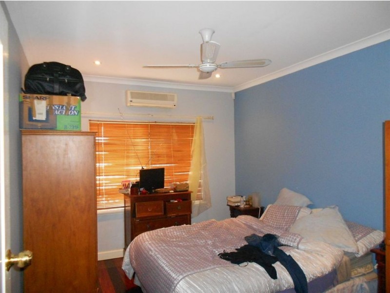20A Henning Crescent, Manning WA 6152