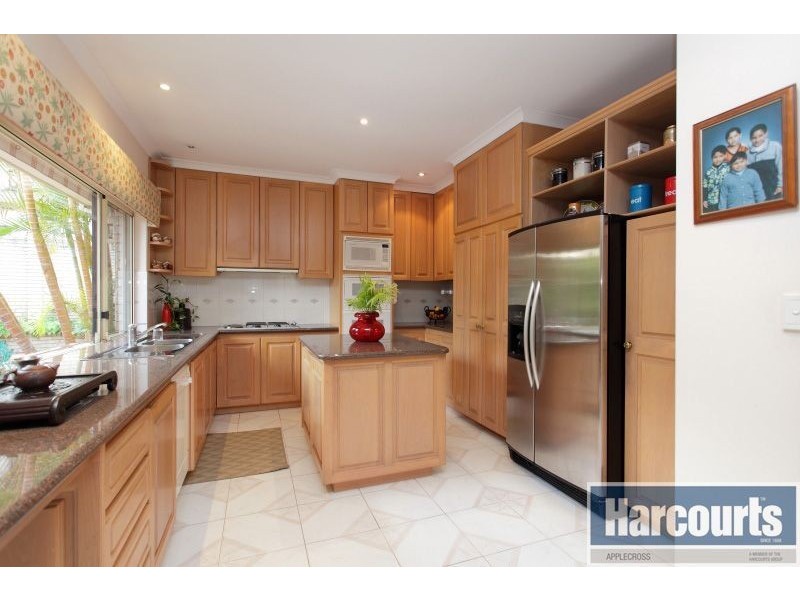 3 Roskhill Place, Applecross WA 6153
