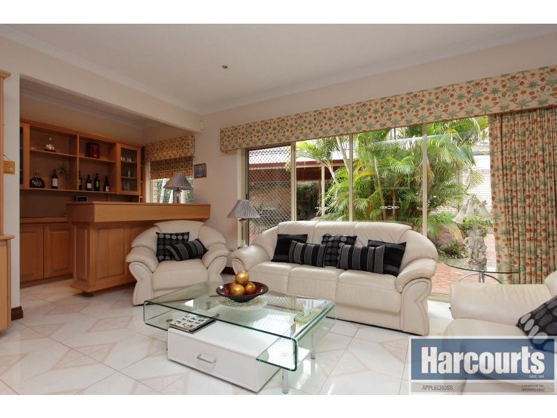 3 Roskhill Place, Applecross WA 6153