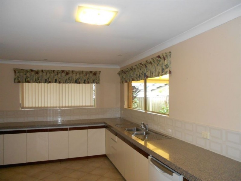 58 Eckersley Hts, Winthrop WA 6150