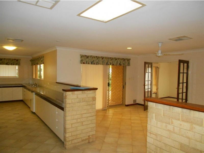 58 Eckersley Hts, Winthrop WA 6150