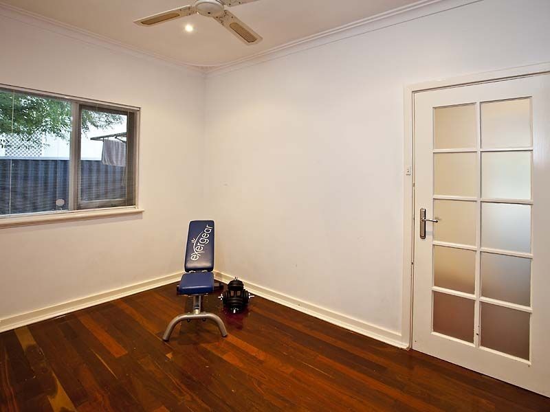 1/722 Canning Hwy, Applecross WA 6153