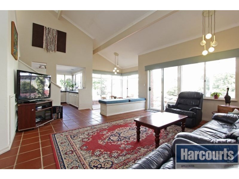 3 Watson Hill, Winthrop WA 6150