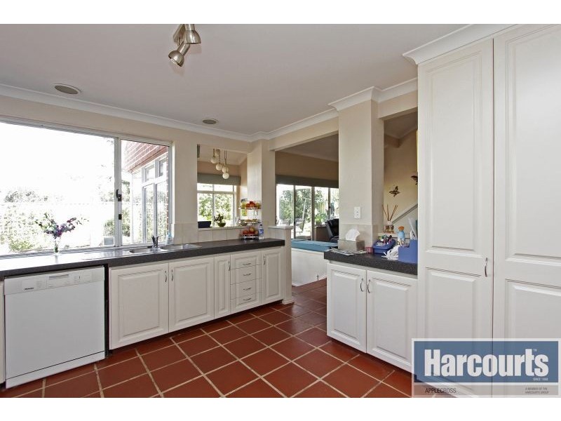 3 Watson Hill, Winthrop WA 6150
