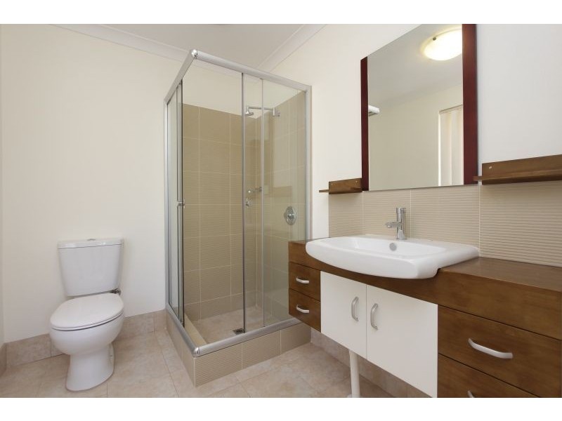 6/17 Yallambee Way, Queens Park WA 6107