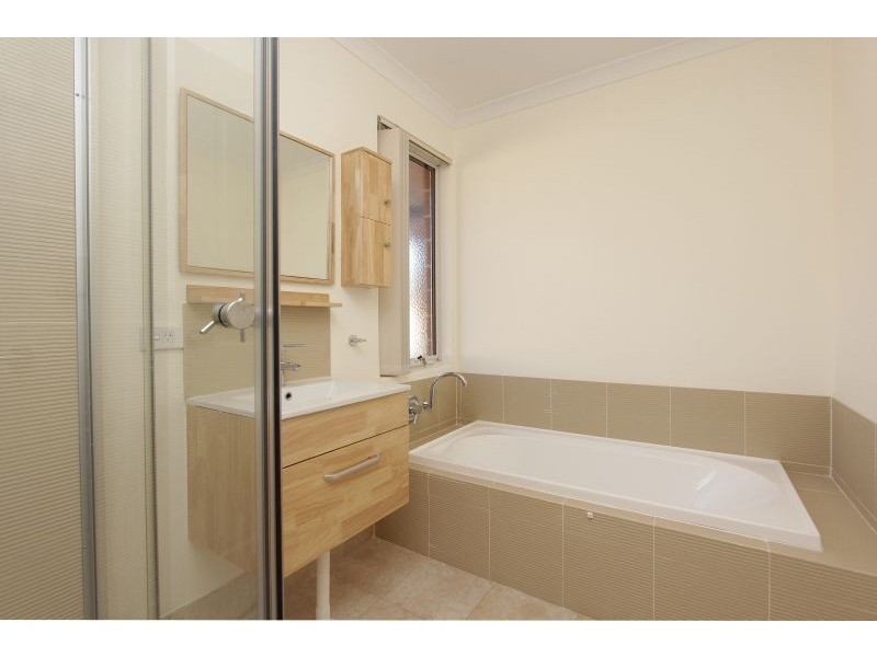 6/17 Yallambee Way, Queens Park WA 6107