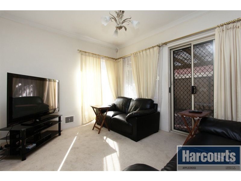 30B Braibrise Road, Wilson WA 6107