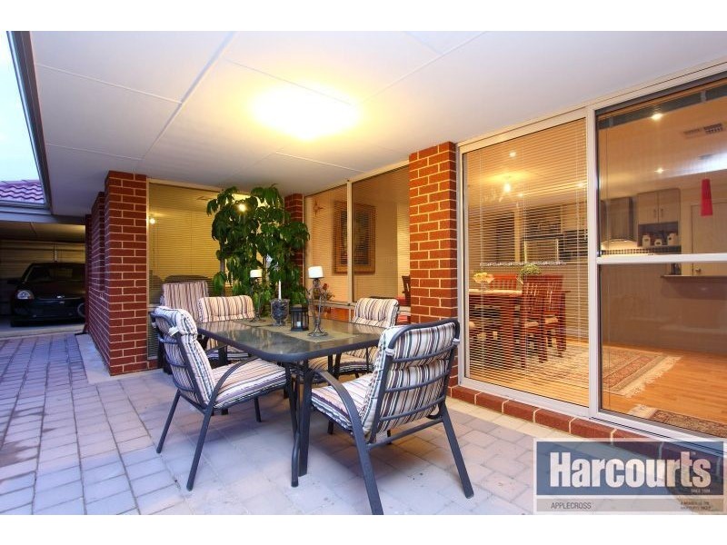 29 Coyong Road, Wattle Grove WA 6107