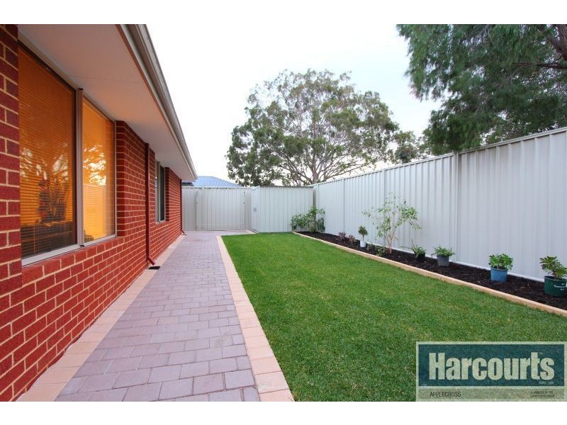 29 Coyong Road, Wattle Grove WA 6107