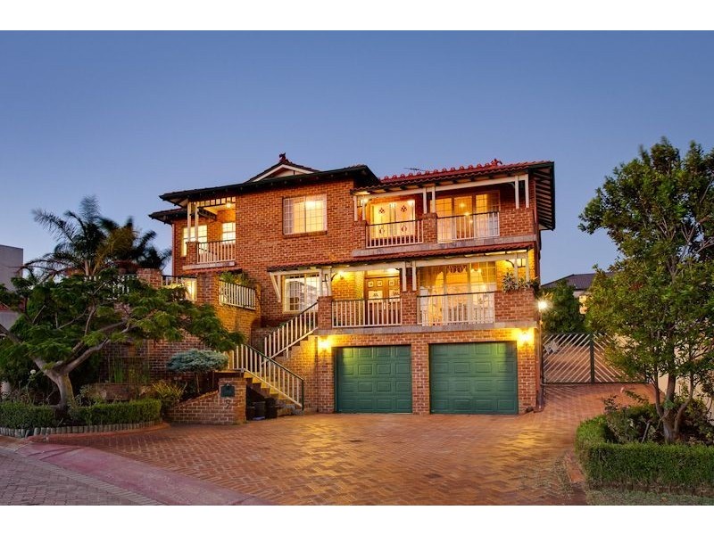 9 Wheare Court, Winthrop WA 6150