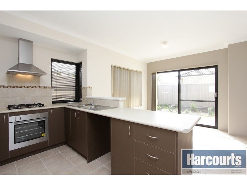 5/7 Stockman Way, Cannington WA 6107