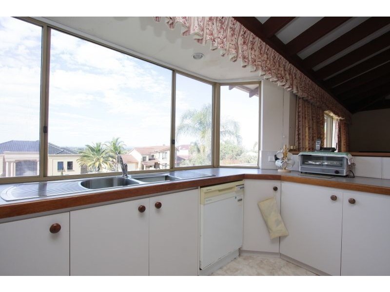 38 Whitfeld Tce, Winthrop WA 6150