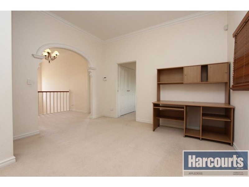 10 Atkins Road, Applecross WA 6153