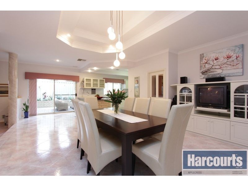 6 Sullivan Way, Kardinya WA 6163