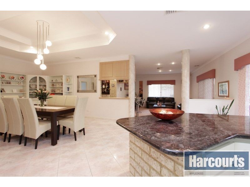 6 Sullivan Way, Kardinya WA 6163