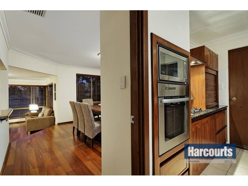 16 Whitfeld Terrace, Winthrop WA 6150